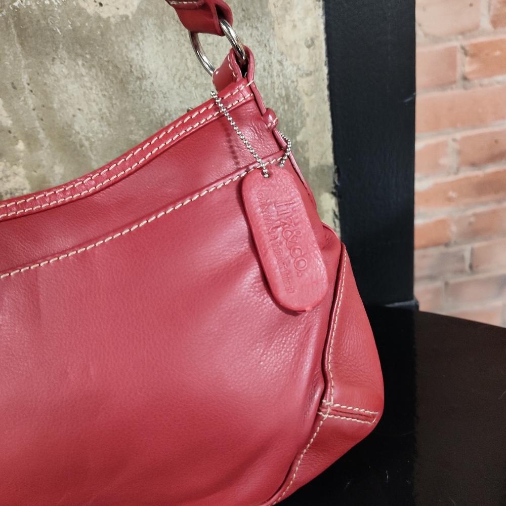 Liz & Co. | Classic Leather Shoulder Bag - Picture 4 of 8